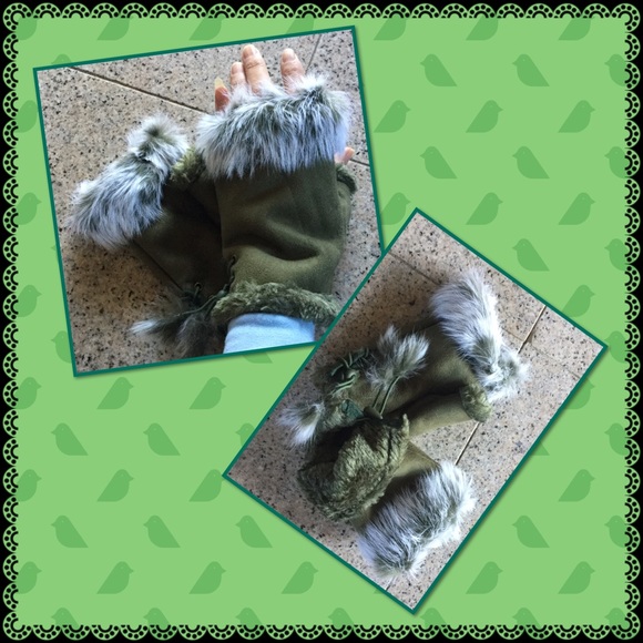 Faux suede rabbit fur wrist fingerless gloves - Picture 2 of 2