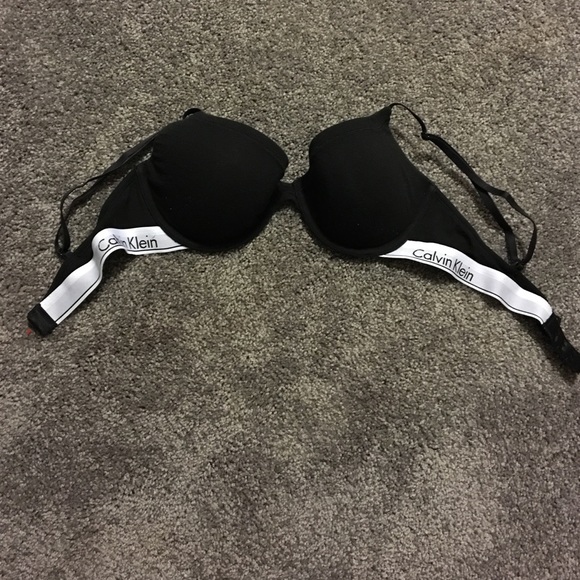 CALVIN KLEIN BRA