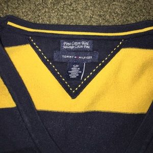 Long sleeved Tommy Hilfiger sweater