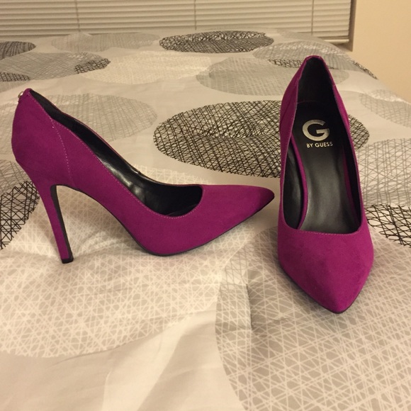 G by Guess- magenta heels - SZ 9