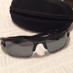 MENS Oakley Sunglasses WITH case
