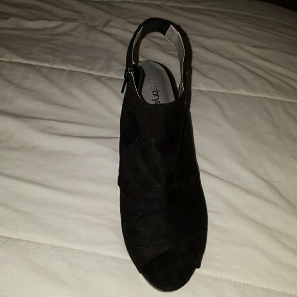 Beautiful Peep toe ankle sling back booties - Picture 3 of 4