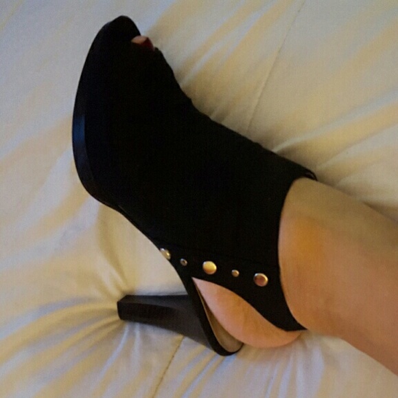 Beautiful Peep toe ankle sling back booties - Picture 4 of 4