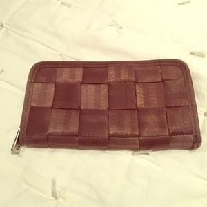 Harvey's seatbelt wallet.