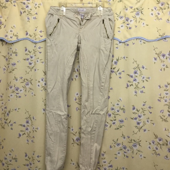 Delia's pants.