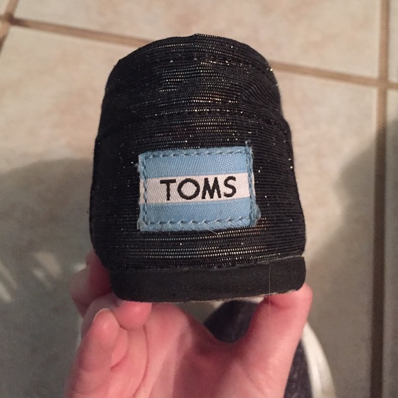 Toms - Picture 4 of 4