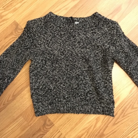 crop sweater - Picture 2 of 3