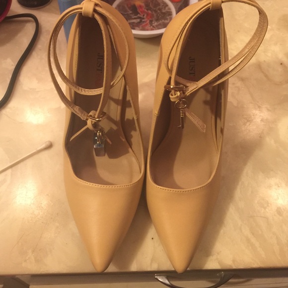 Heels - Picture 2 of 4