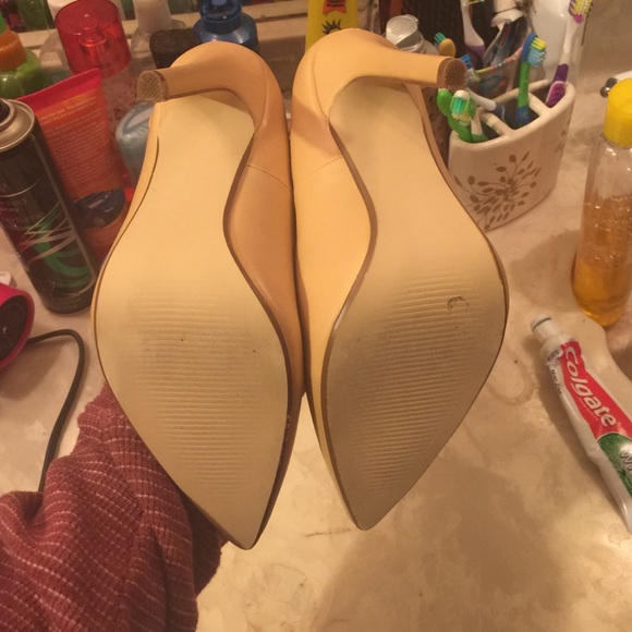 Heels - Picture 4 of 4