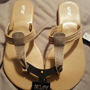APT. 9 Sandals