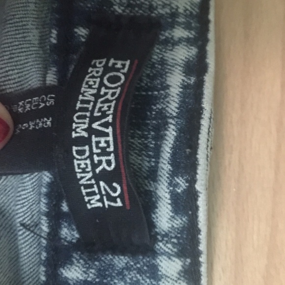 ❌❌SOLD❌DENIM SHORTS - Picture 3 of 3