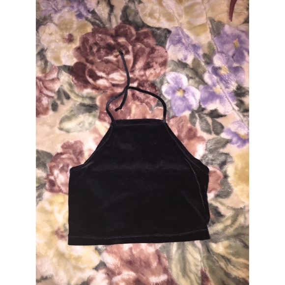 Velvet halter top. 🕷