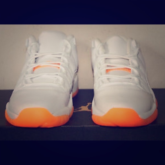 Summertime Citrus 11 Jordan's only worn twice.