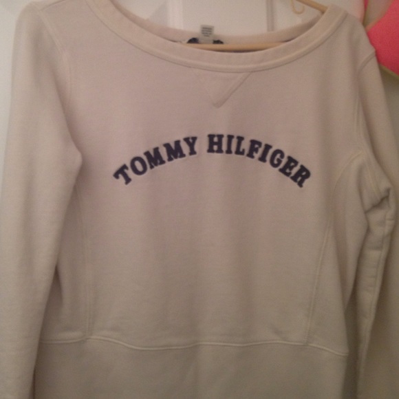 Tommy Hilfiger sweater