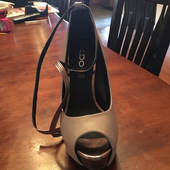 Aldo heels - Picture 2 of 4