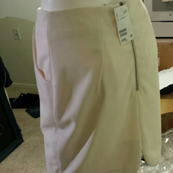 Tulip style pencil skirt - Picture 3 of 3