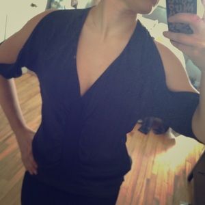 100% silk black Bcbg blouse NEVER WORN!