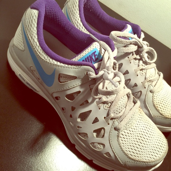 Sale!! 9.5 Women's Nike