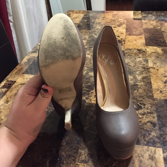 Pumps - Picture 2 of 3