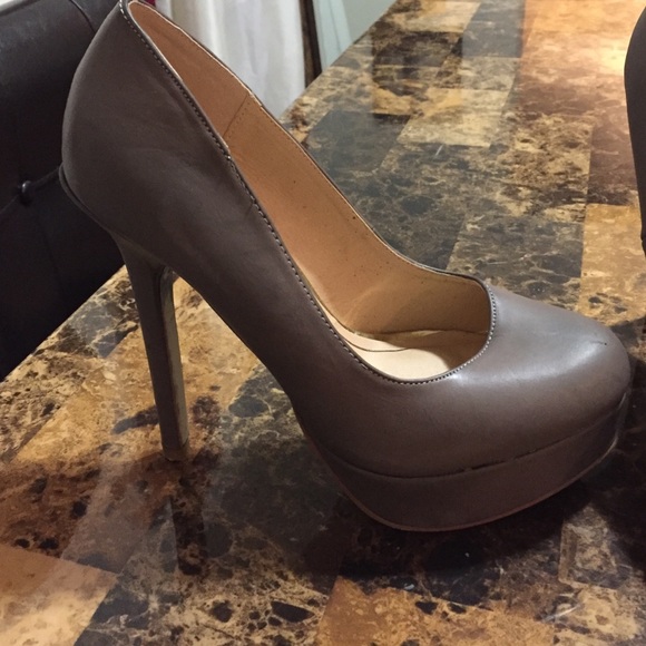 Pumps - Picture 3 of 3