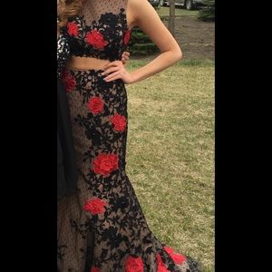 Sherri Hill Two Piece prom dress.