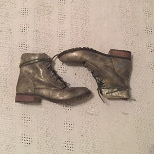 Metallic short combat booties