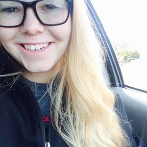 Meet your Posher, April