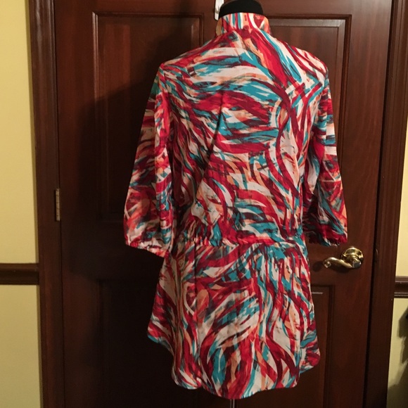 Kris Jenner top with Drawstring Waist. - Picture 3 of 3