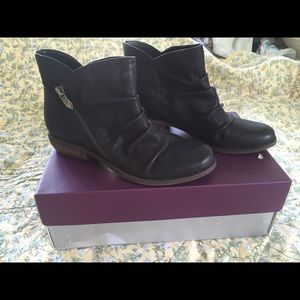 Textured boots (short) Fergie