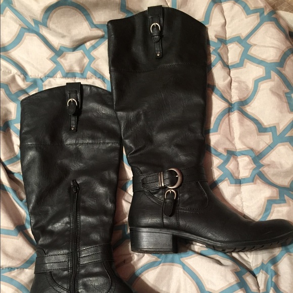 Black riding boots