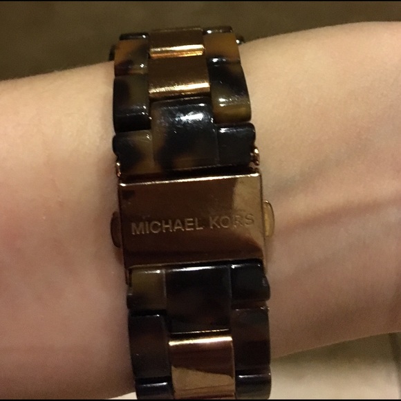 Micheal Kors Tortious Shell in Brown&Rose Gold