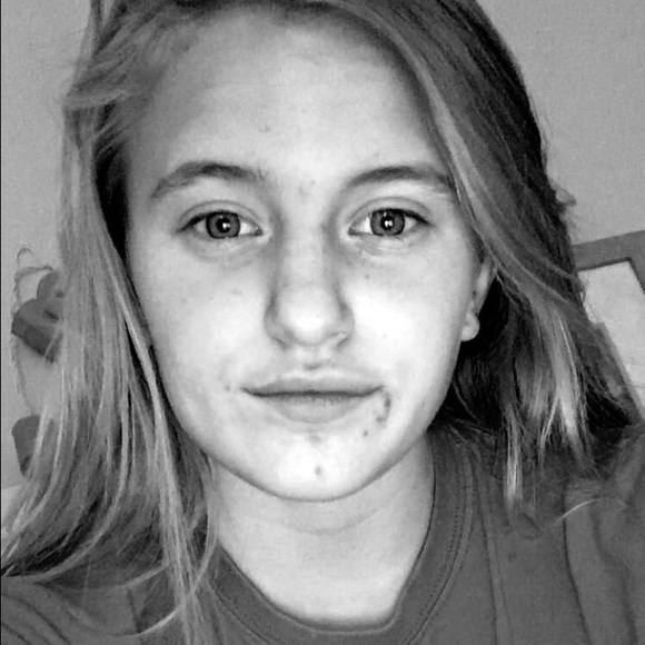 Meet your Posher, Olivia - Picture 1 of 1