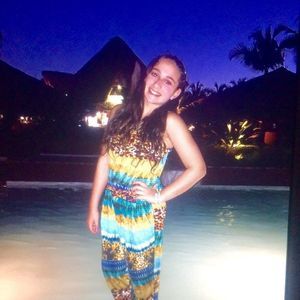 Meet your Posher, Vicky