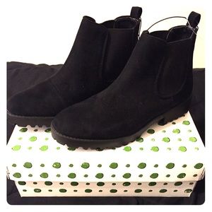 Black angle boots