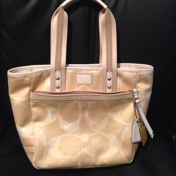 Coach Handbag Beige Medium Size