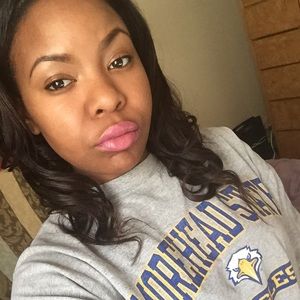 Meet your Posher, Malika