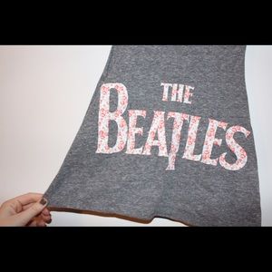 Grey crop tank Beatles shirt