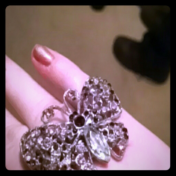 Butterfly ring deb