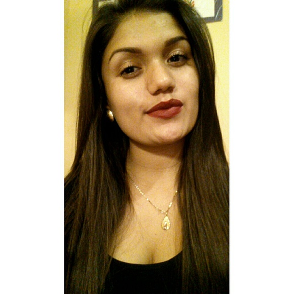 Meet your Posher, Yuriela - Picture 1 of 1