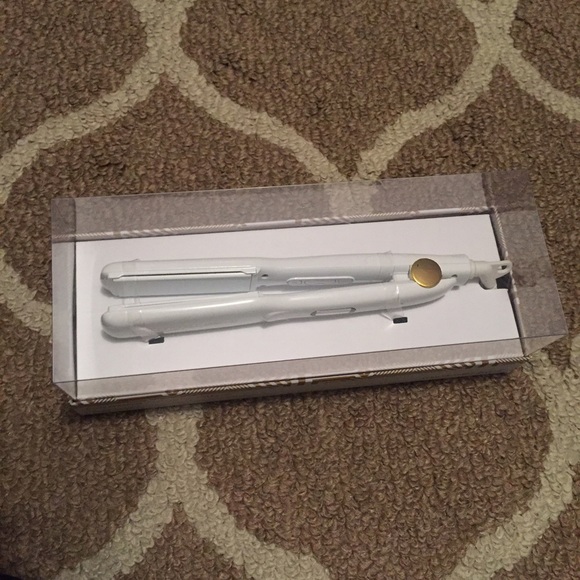 Hair straightener