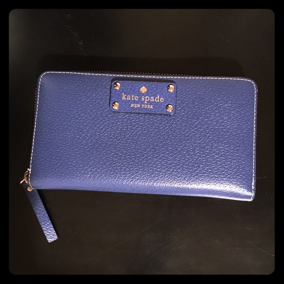 kate spade Handbags - Kate Spade Wellesley Zip Around Wallet -Blueberjam