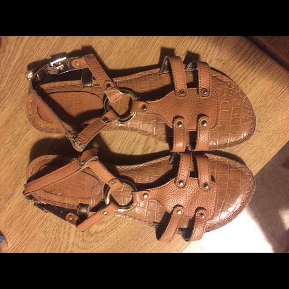 Brown sandals - Picture 2 of 2