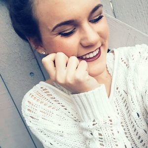 Meet your Posher, Grace