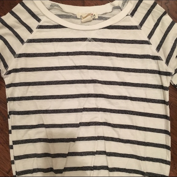 Heathered grey/white stripe top - Picture 2 of 2