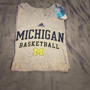 Men's University of Michigan Basketball t-shirt