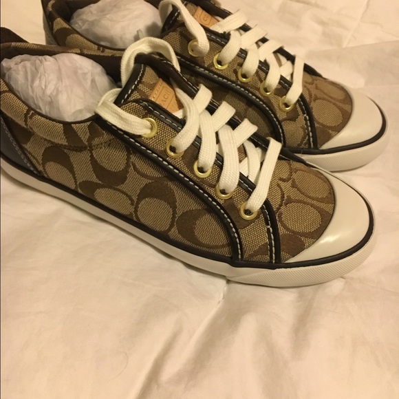 Sold🎉🎉🎉 - Picture 2 of 4