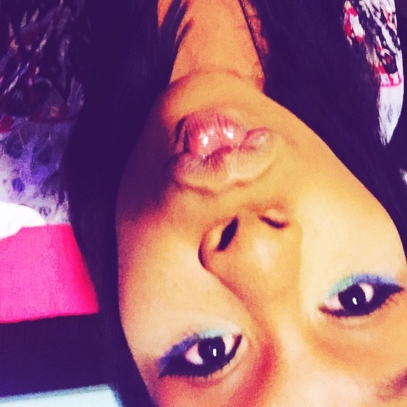 Meet your Posher, Valeria - Picture 3 of 3