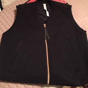 Lululemon black vest