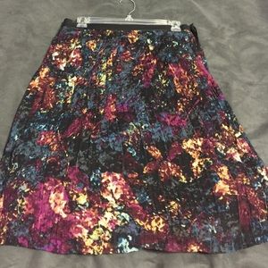 Flairy pleated skirt