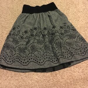 Adorable grey and black skirt